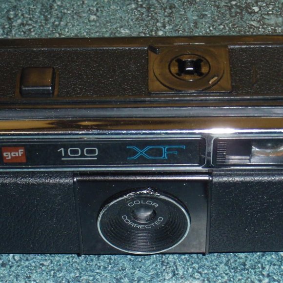 Vintage GAF 126 Instant Loading Camera Outfit 100XF - COLLECTIBLE GIFT! - Picture 2 of 4